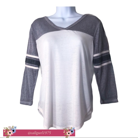 Rue21 Tops - Rue21 Burnout Baseball Style Top Size Medium